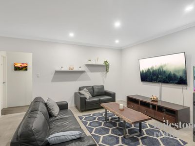 29 Grapple Road, Whitby
