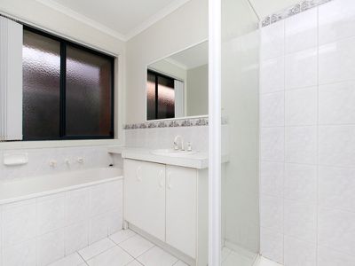 1 Viewside Way, Hampton Park
