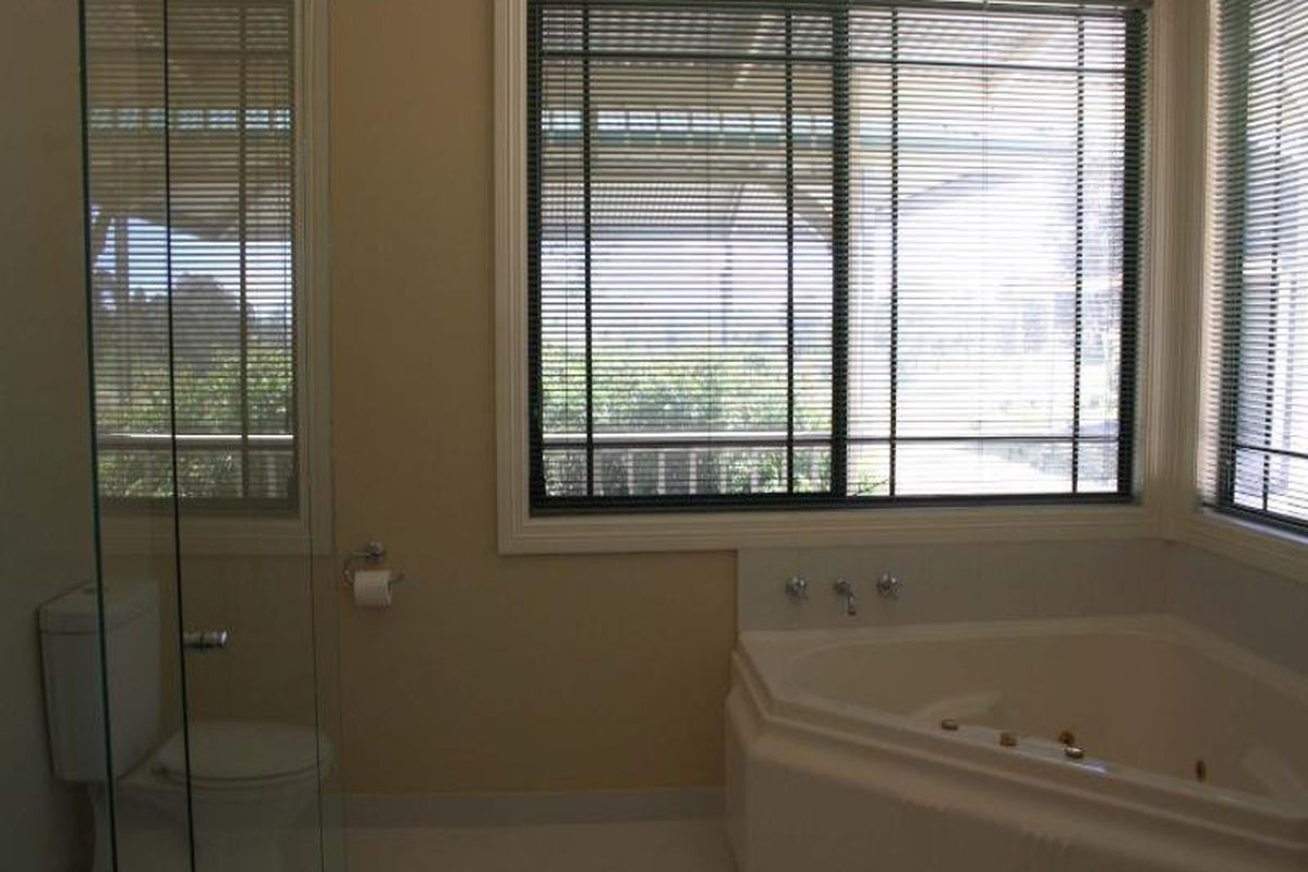 575 Howes Creek Road, Mansfield