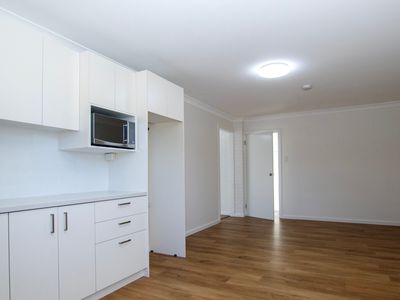 1 / 175 Baraang Drive, Broadwater