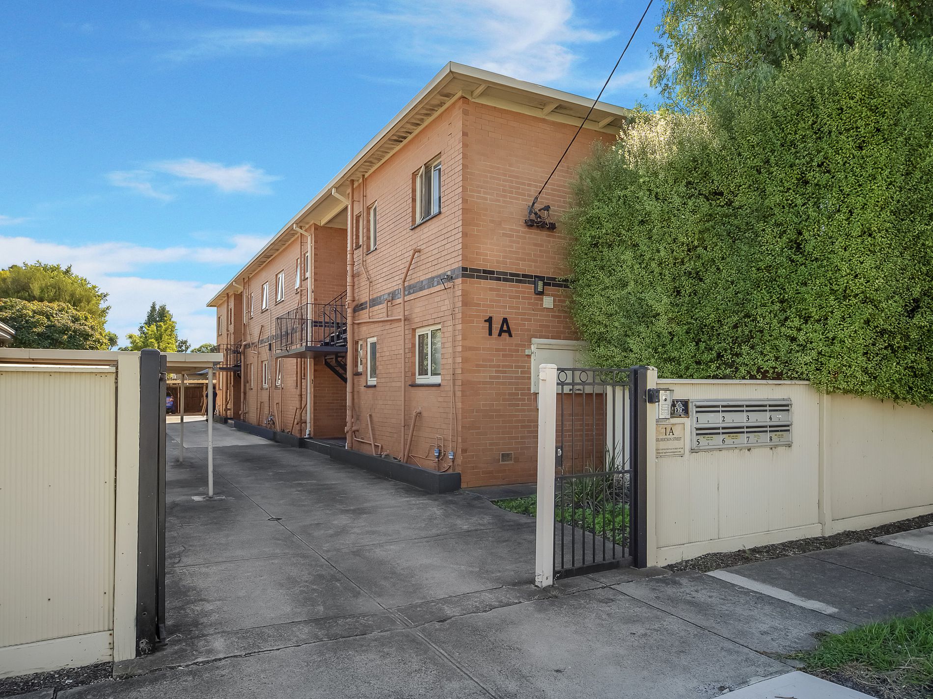 8 / 1A Gilbertson Street, Essendon
