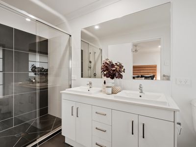 64 Lunar Circuit, Spring Mountain