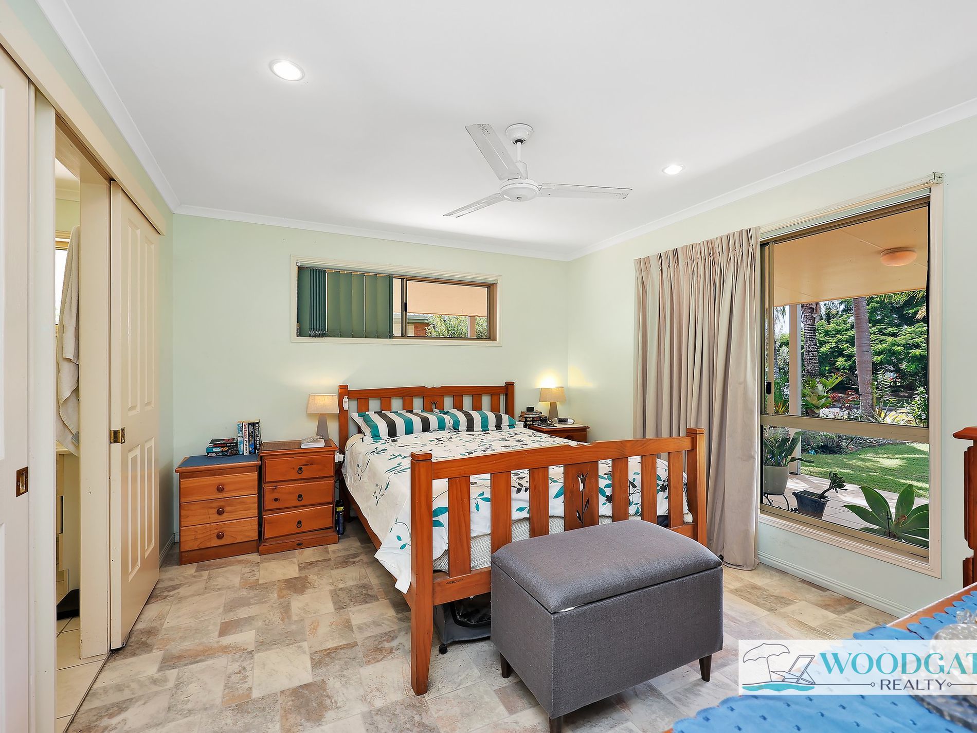 10 LORIKEET AVENUE, Woodgate