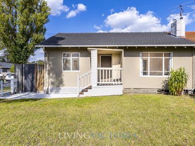 32 Oak Avenue, Doveton