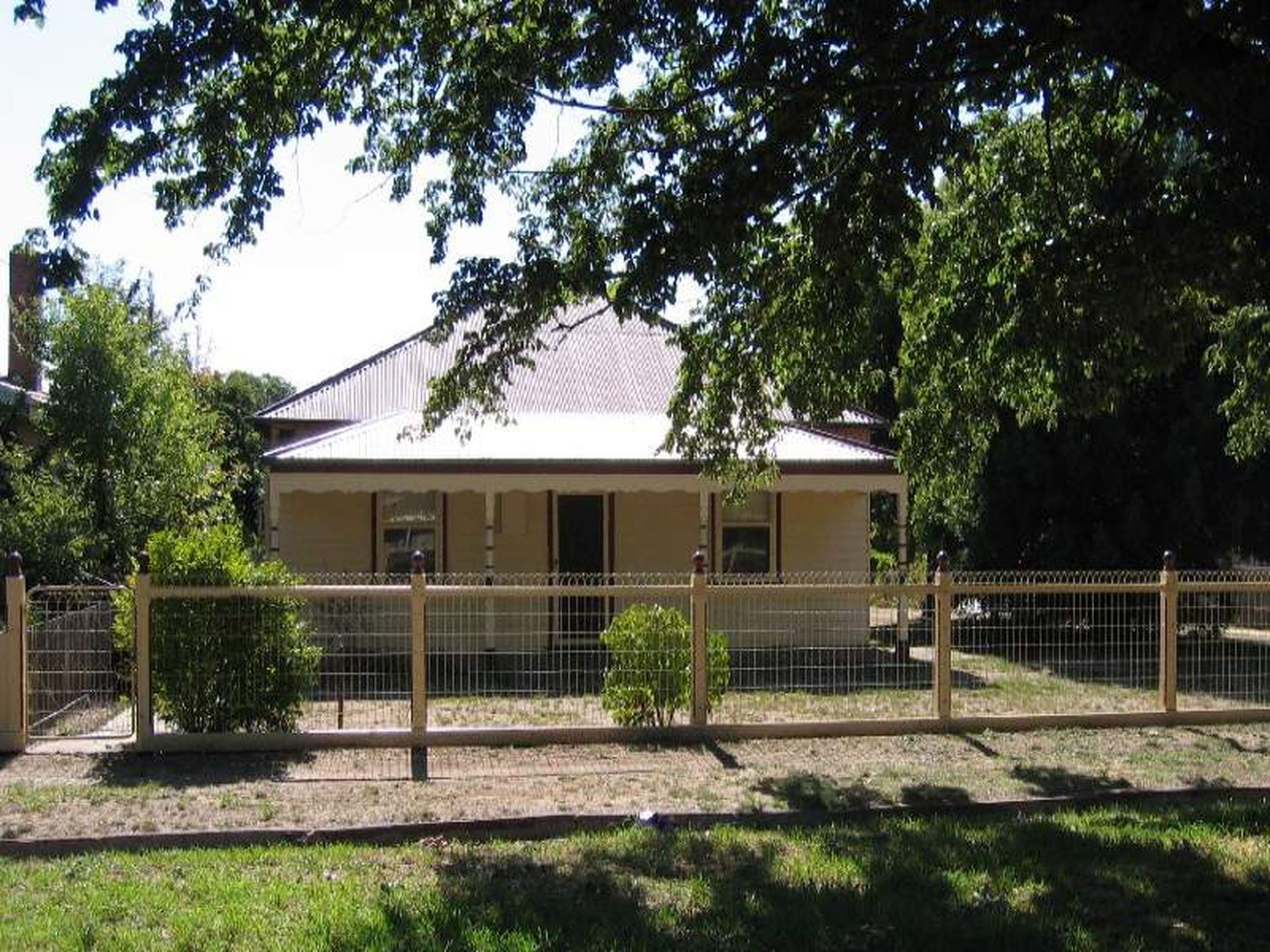 10 PLAYNE STREET, Heathcote