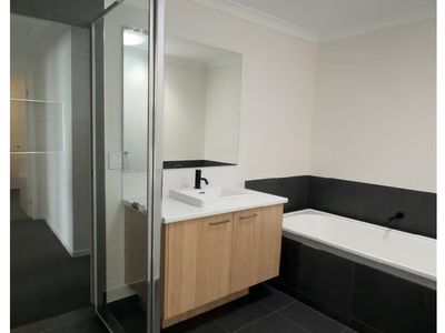 6 Castlecrag Wy,, Strathtulloh