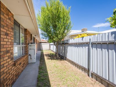 2 / 25 Sobraon Street, Shepparton