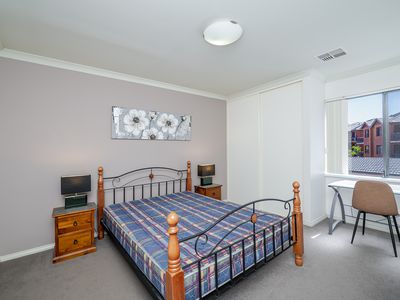 5/14 Waterloo Crescent, East Perth