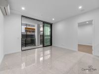 unit 288 / 181 Clarence Road, Indooroopilly