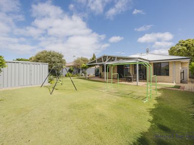 32 Thicket Circuit, Banksia Grove