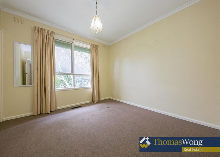 28 Koonung Road, Blackburn North