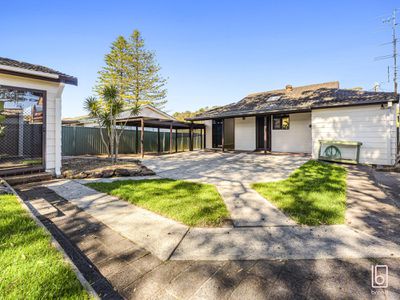48 Sixth Avenue, Toukley