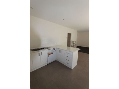 2 / 53 Collins Street, Geelong West