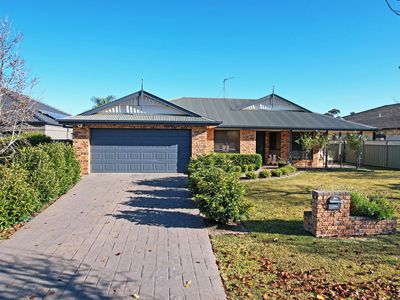 13 St Andrews Drive, Dubbo
