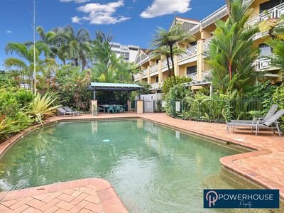 18 / 233-237 Esplanade, Cairns North