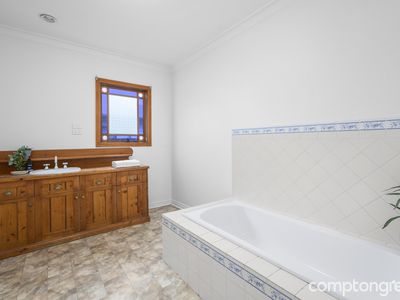 149 Vines Road, Hamlyn Heights