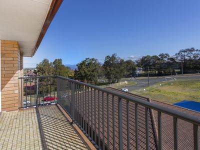 12 / 6 Eyre Street, Warrawong