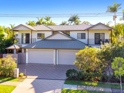 2 / 12 Doonella Street, Tewantin