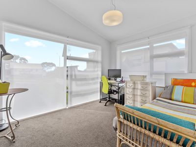 1/64 Seaview Road, Castor Bay