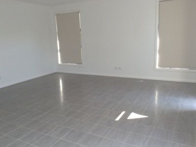 1 / 37 Winnima Way, Berkeley