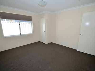 4 Ashendon Boulevard, Hammond Park