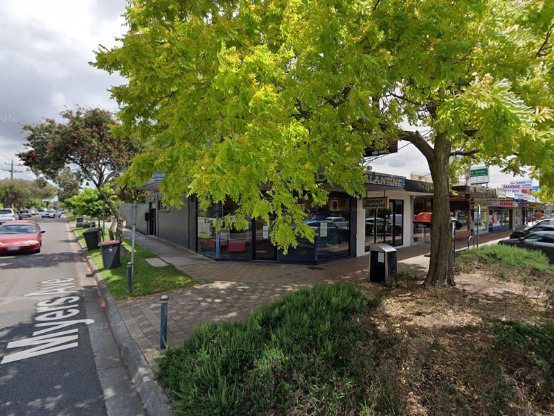 Cafe with Dwelling in Prime location in Glen Waverley Business For Sale 
