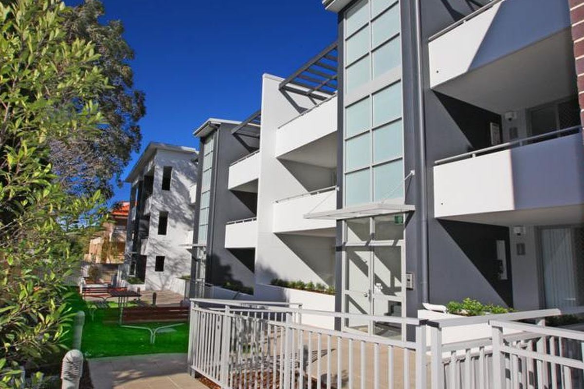 16 / 40-42 Henley Road, Homebush West