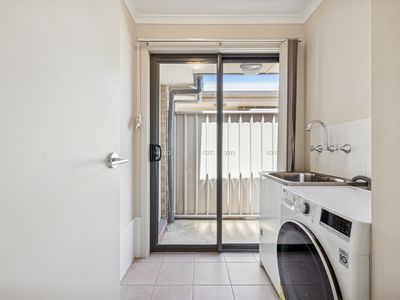 8 / 15 Windsong Court, Morphett Vale