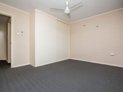 2 / 1 Brown Way, South Hedland