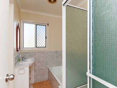 35 Selwyn Street, North Booval
