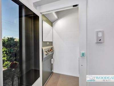 33 Emperor St, Woodgate