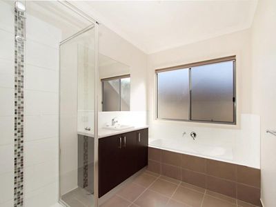 20 Arbor Place, White Hills