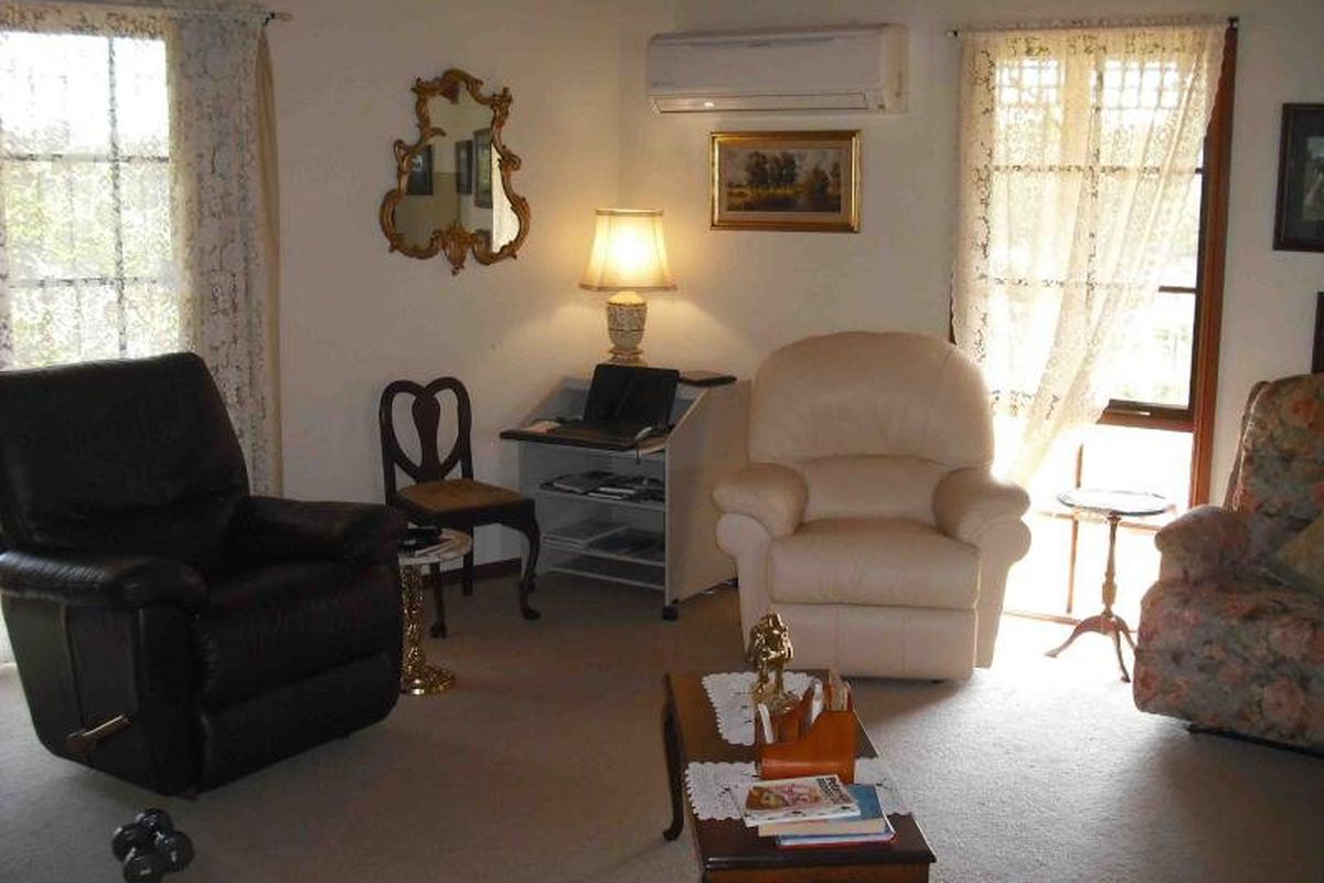 6 Hughes Street, Avenel