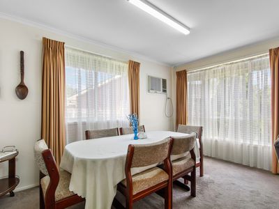 6 Indra Court, Sale