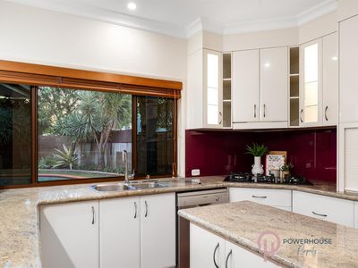 10 Talburpin Esplanade, Redland Bay
