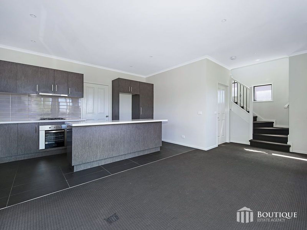 1 / 9 Goldlang Street, Dandenong