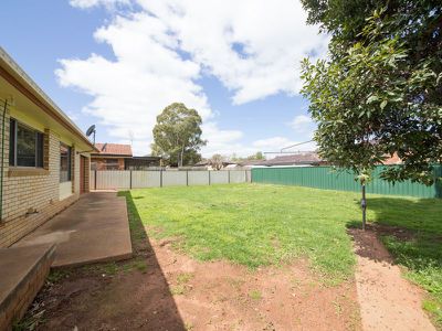 25 Beveridge Crescent, Dubbo