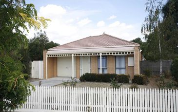 1 Regent Close, Berwick