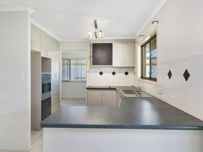 6 Pyeworth Place, Rochedale South