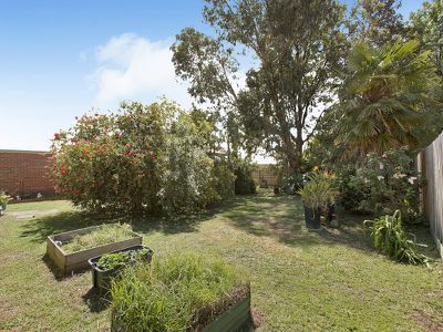 11 Koonalda Grove, Dandenong North