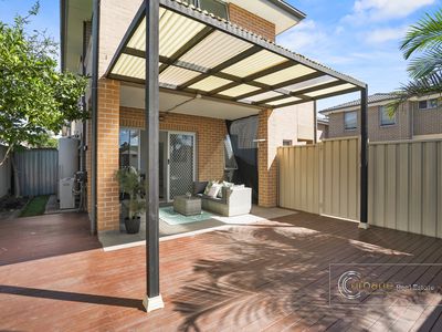 7 / 61 Portico Parade, Toongabbie
