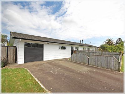 144 Bartholomew Road, Levin