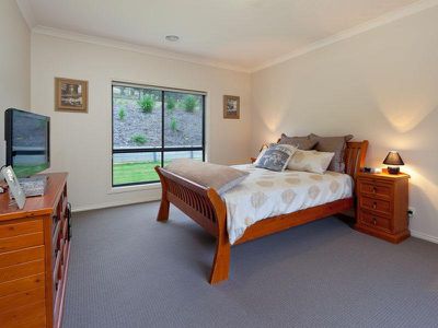 21 LAMBOURN DRIVE, Wodonga
