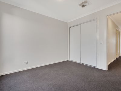 4 / 36 Bridgewater Parkway, Wallan