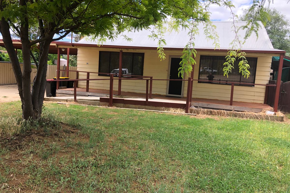 24 Crichton Street, Avenel