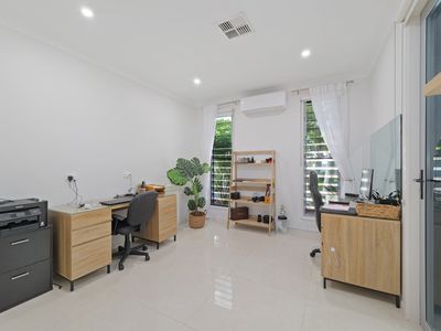 38 TARAWA STREET, Kawana Island