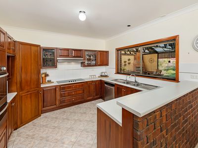 2 Hill Court, Williamstown