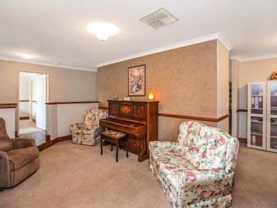 41 Redheart Drive, Thornlie