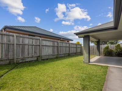 26 Riverside Crescent, Springfield Lakes