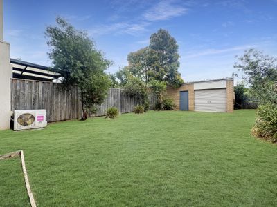 48 Bushlark Crescent, Williams Landing